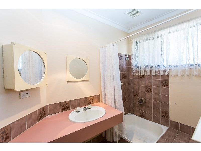 59 Ashburton Drive, Gosnells WA 6110