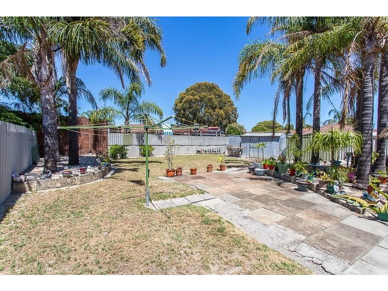 59 Ashburton Drive, Gosnells WA 6110