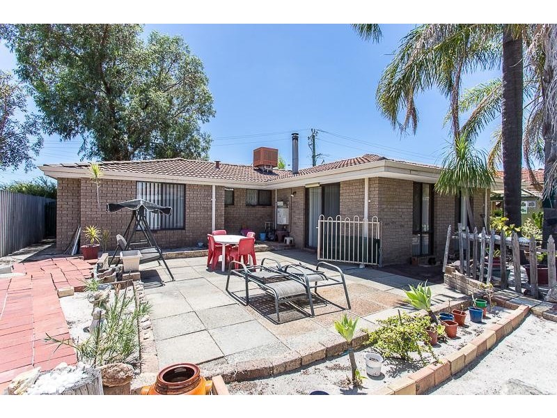 59 Ashburton Drive, Gosnells WA 6110