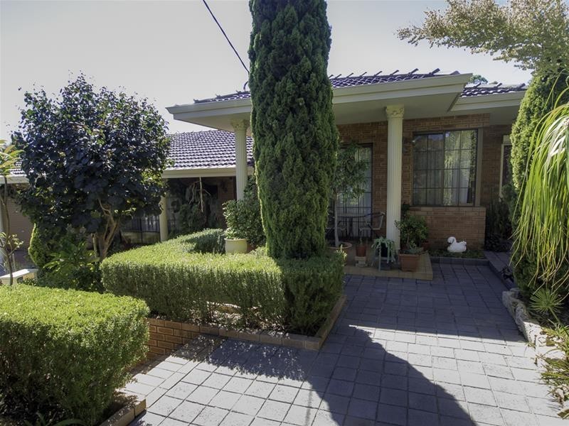 115 Carawatha Avenue, Mount Nasura WA 6112