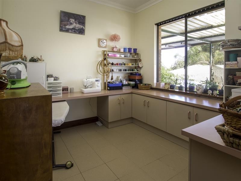 115 Carawatha Avenue, Mount Nasura WA 6112