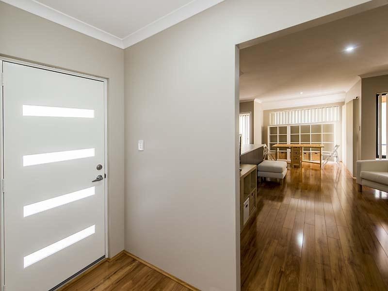 2/21 Friar Road, Armadale WA 6112