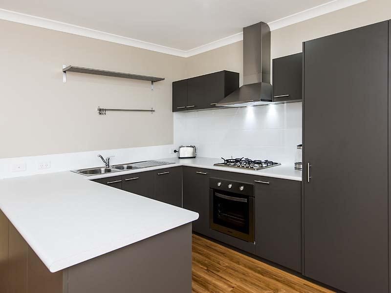 2/21 Friar Road, Armadale WA 6112