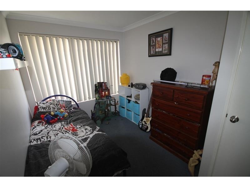 25 Edinburgh Road, Seville Grove WA 6112