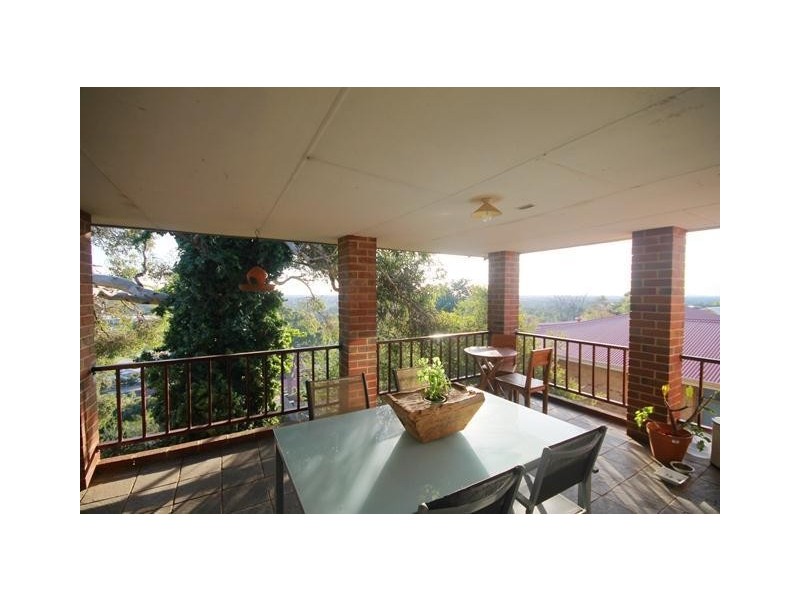 32 Wangoola Terrace, Mount Nasura WA 6112