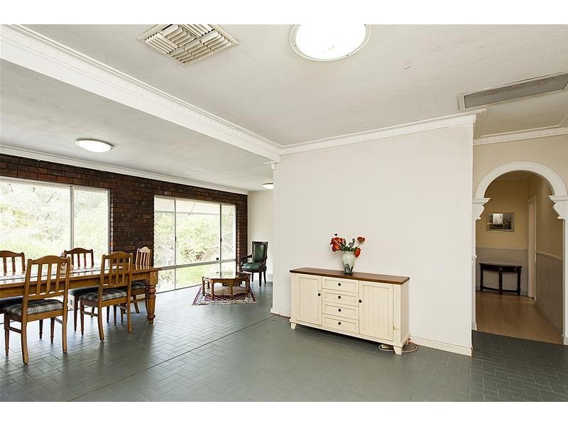 52 Brookton Highway, Kelmscott WA 6111