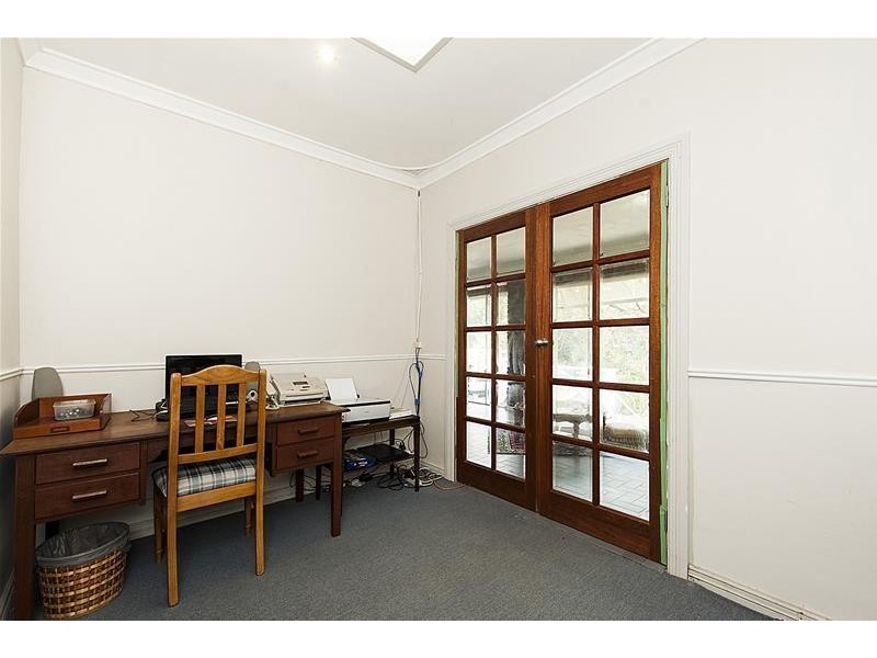 52 Brookton Highway, Kelmscott WA 6111