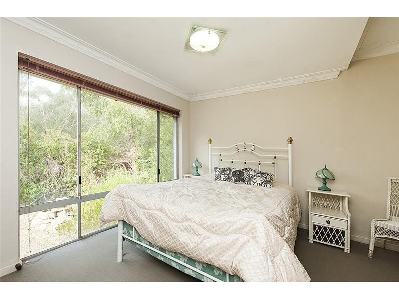 52 Brookton Highway, Kelmscott WA 6111