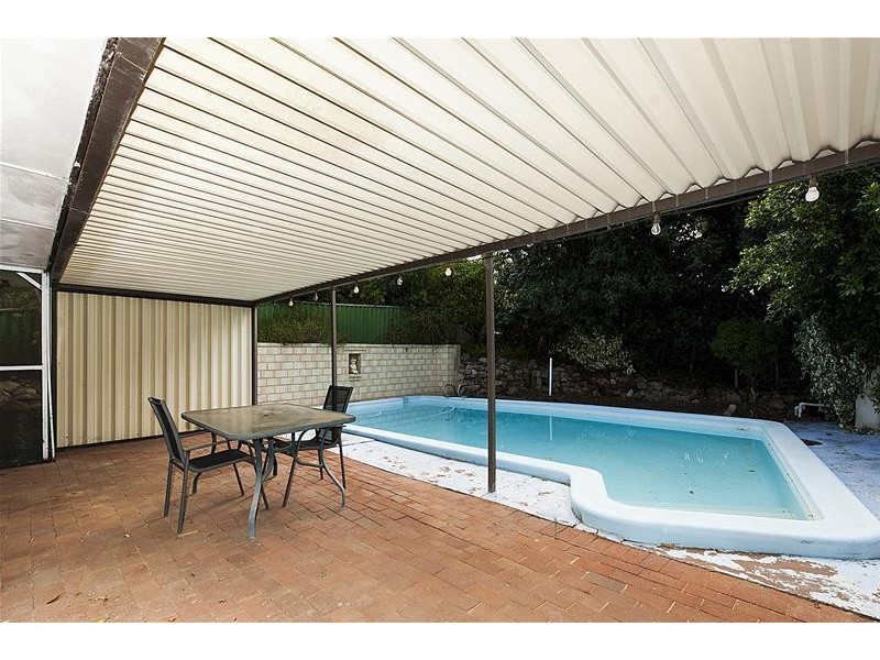 52 Brookton Highway, Kelmscott WA 6111