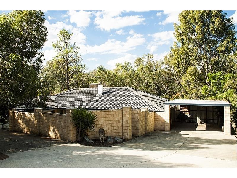 52 Brookton Highway, Kelmscott WA 6111