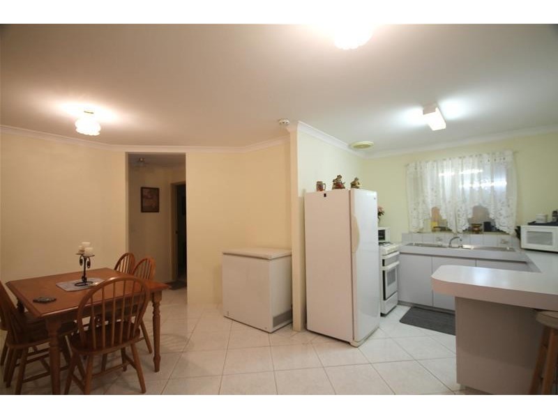 22 Emperor Close, Seville Grove WA 6112