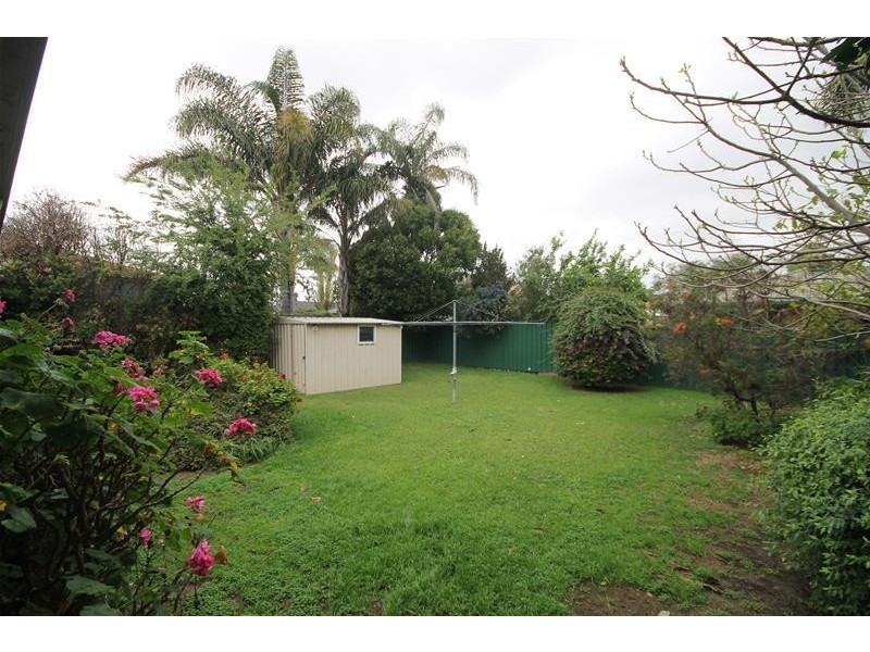 22 Emperor Close, Seville Grove WA 6112