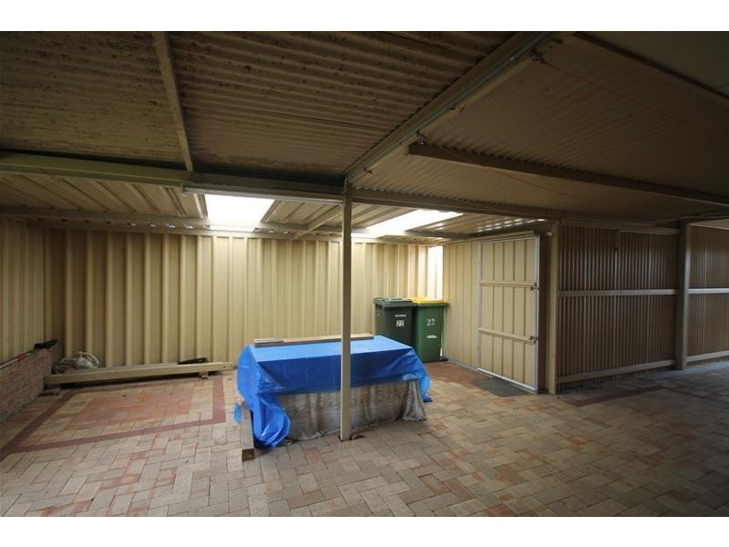 22 Emperor Close, Seville Grove WA 6112