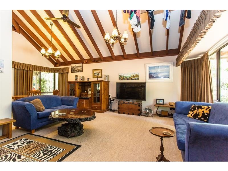 15 Vista Grove, Mount Nasura WA 6112