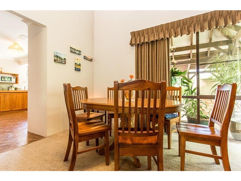 15 Vista Grove, Mount Nasura WA 6112