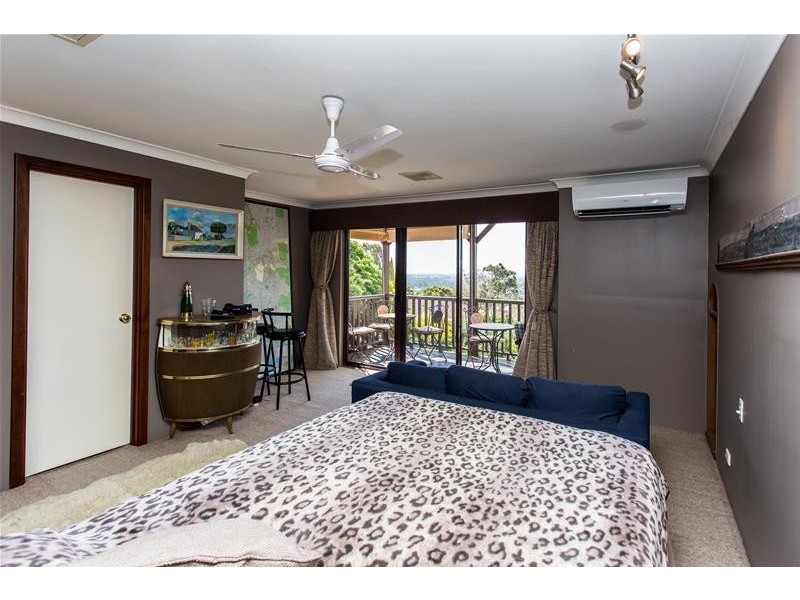 15 Vista Grove, Mount Nasura WA 6112