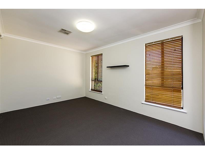 25 Pelham Street, Armadale WA 6112