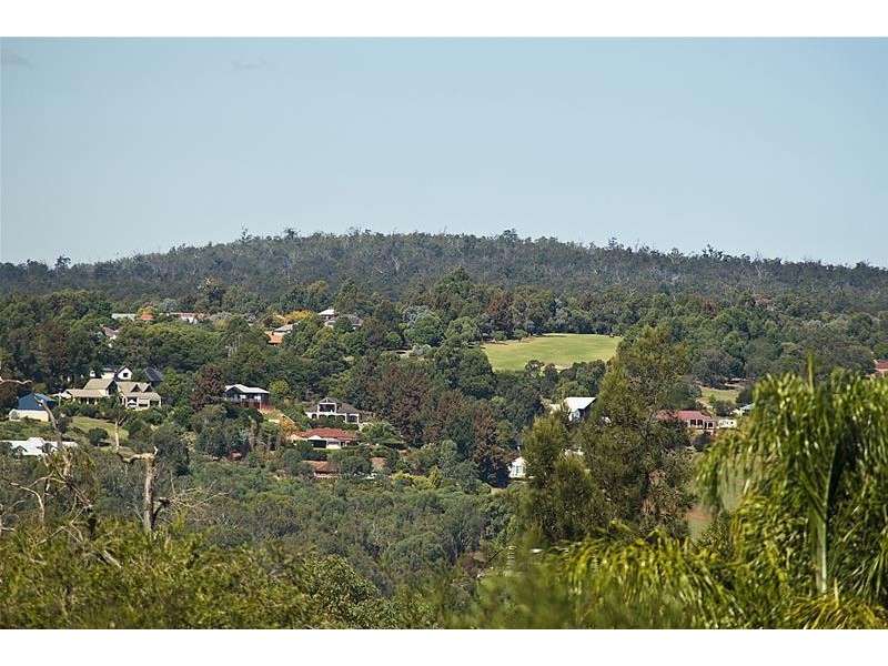 38 Hall Road, Roleystone WA 6111