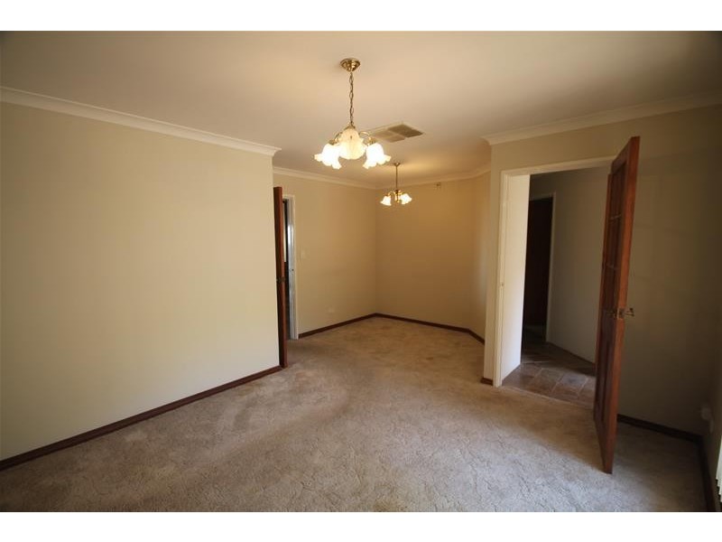 46 Amethyst Crescent, Mount Richon WA 6112