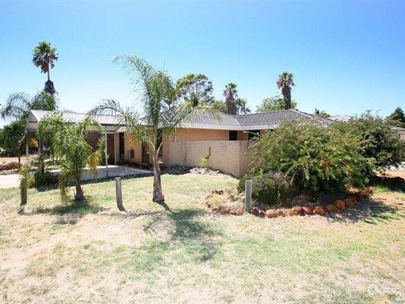 8 Woburn Way, Kelmscott WA 6111