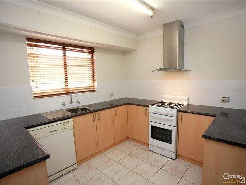 8 Woburn Way, Kelmscott WA 6111