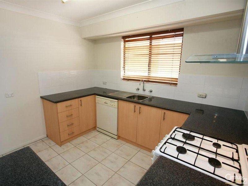 8 Woburn Way, Kelmscott WA 6111