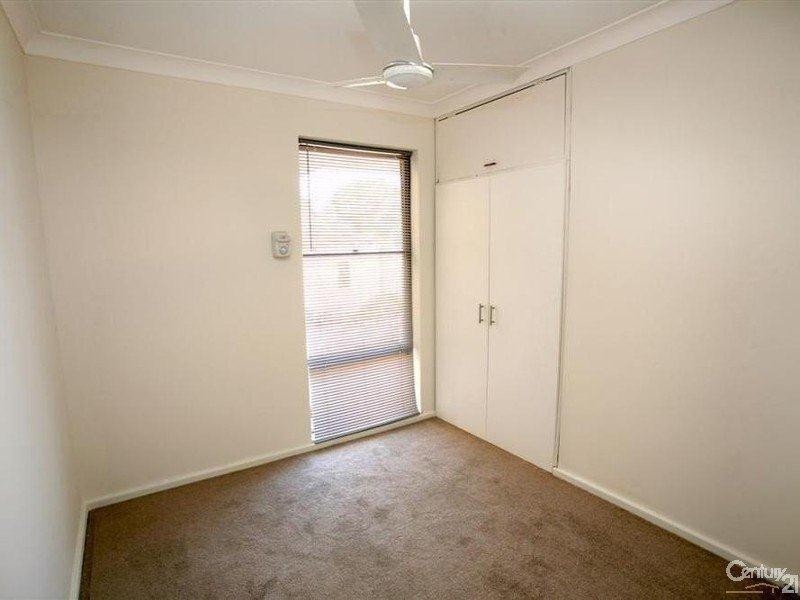 8 Woburn Way, Kelmscott WA 6111