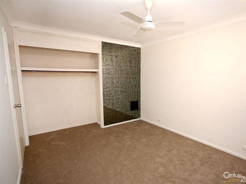 8 Woburn Way, Kelmscott WA 6111