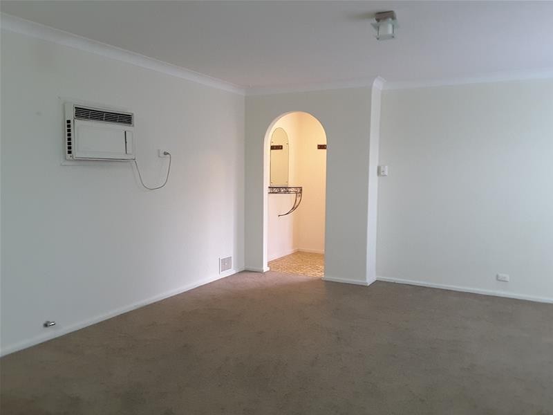 8 Woburn Way, Kelmscott WA 6111