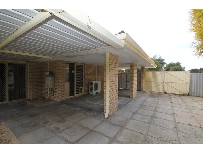 35 Wilcannia Way, Armadale WA 6112