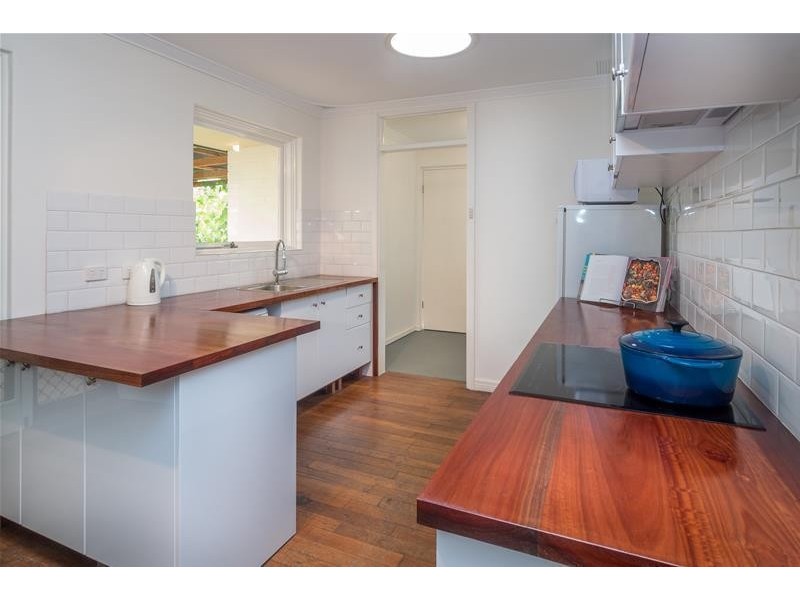 7 Ellen Street, Mount Nasura WA 6112