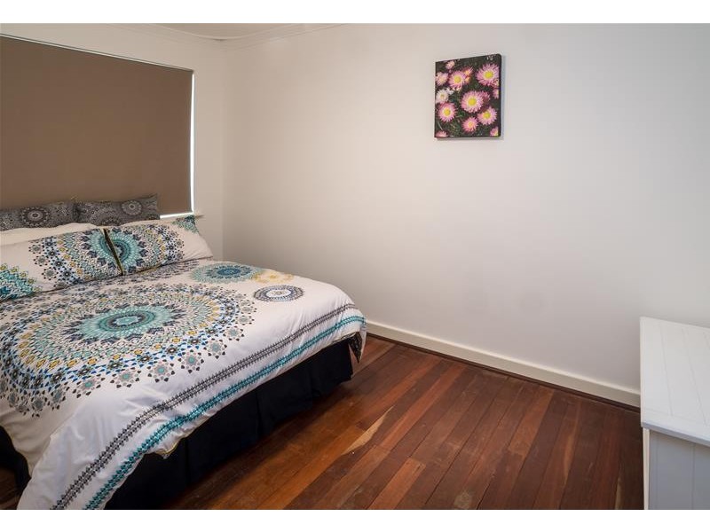 7 Ellen Street, Mount Nasura WA 6112