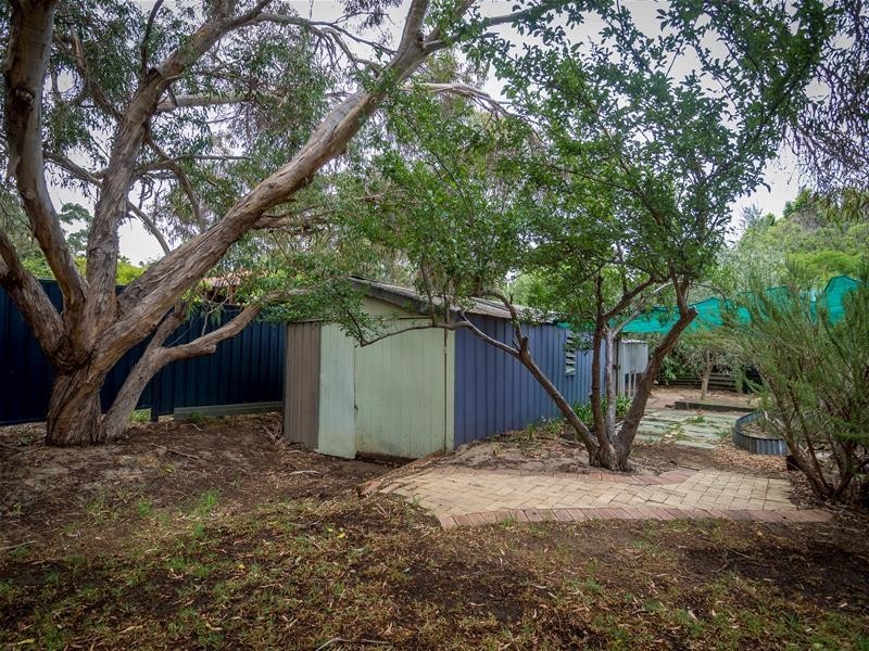 7 Ellen Street, Mount Nasura WA 6112