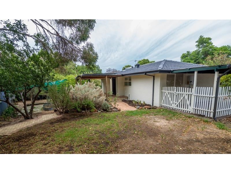 7 Ellen Street, Mount Nasura WA 6112