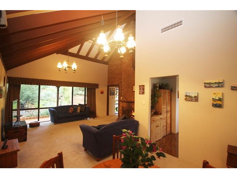 15 Vista Grove, Mount Nasura WA 6112