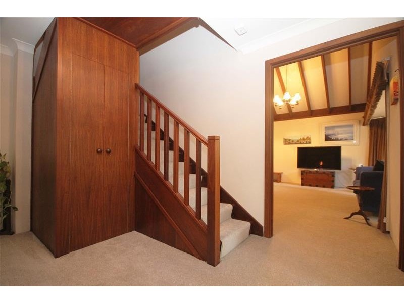 15 Vista Grove, Mount Nasura WA 6112