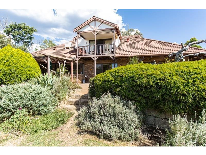 15 Vista Grove, Mount Nasura WA 6112