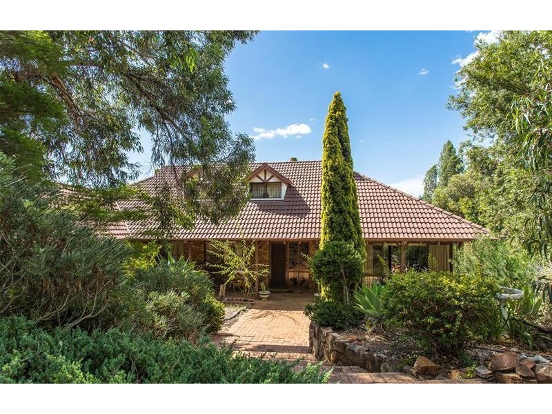 15 Vista Grove, Mount Nasura WA 6112