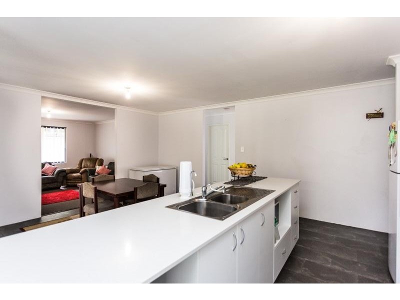 3 Bandicoot Place, Brookdale WA 6112