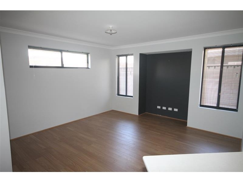 36 Ernest Way, Hilbert WA 6112