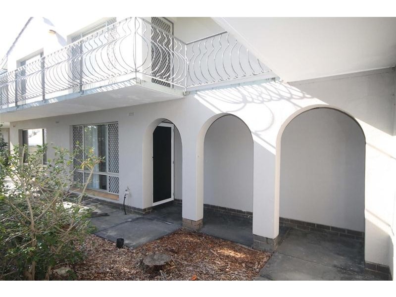 4/5 Fourth Road, Armadale WA 6112