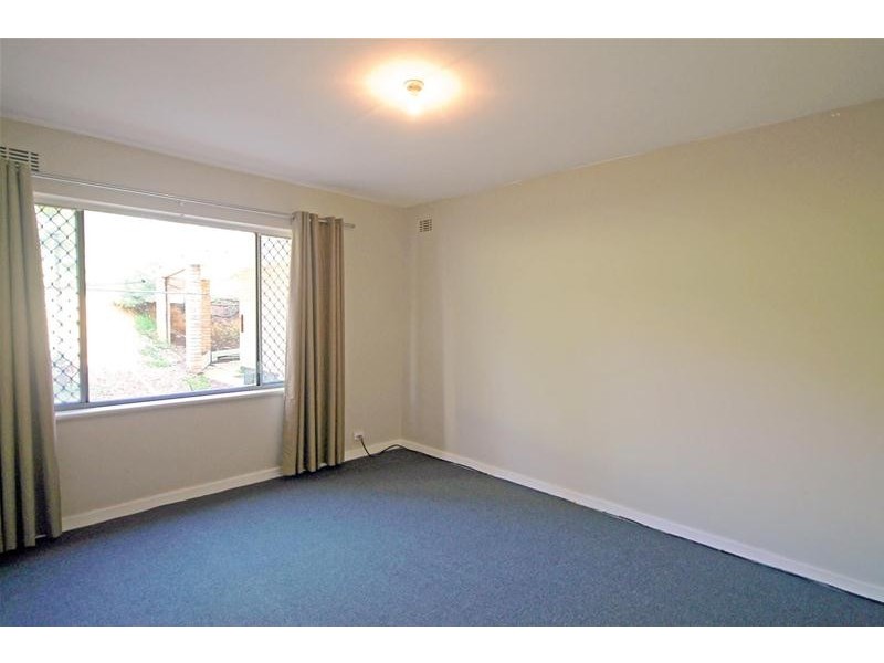 4/5 Fourth Road, Armadale WA 6112