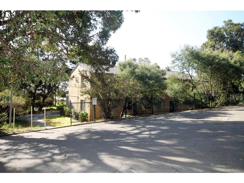 4/5 Fourth Road, Armadale WA 6112