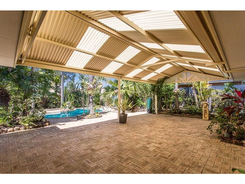 7 Romney Way, Parkwood WA 6147