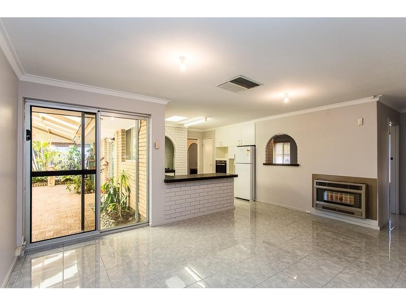 7 Romney Way, Parkwood WA 6147