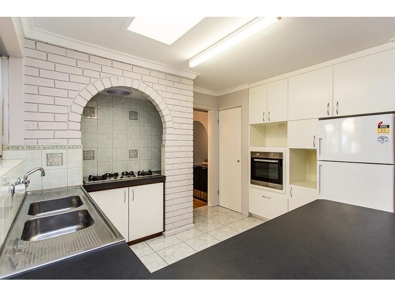 7 Romney Way, Parkwood WA 6147