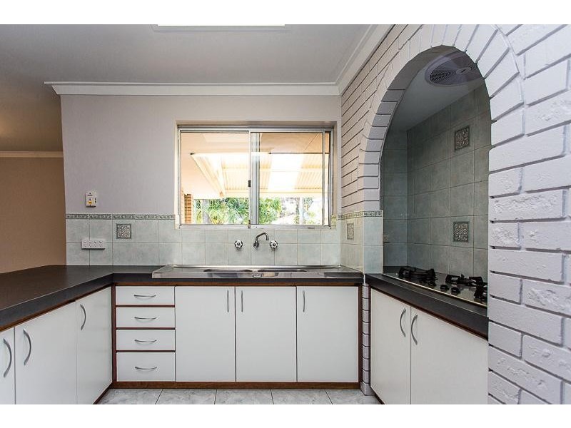 7 Romney Way, Parkwood WA 6147