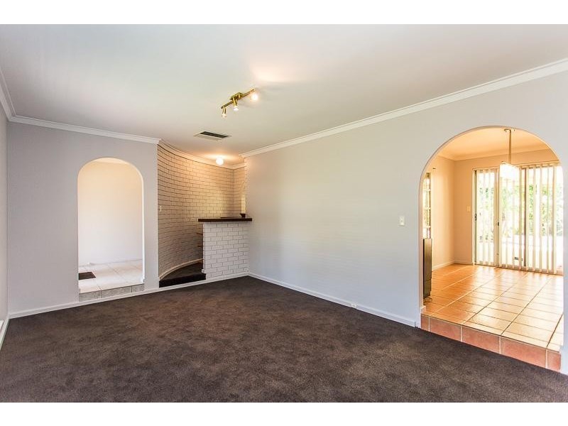 7 Romney Way, Parkwood WA 6147