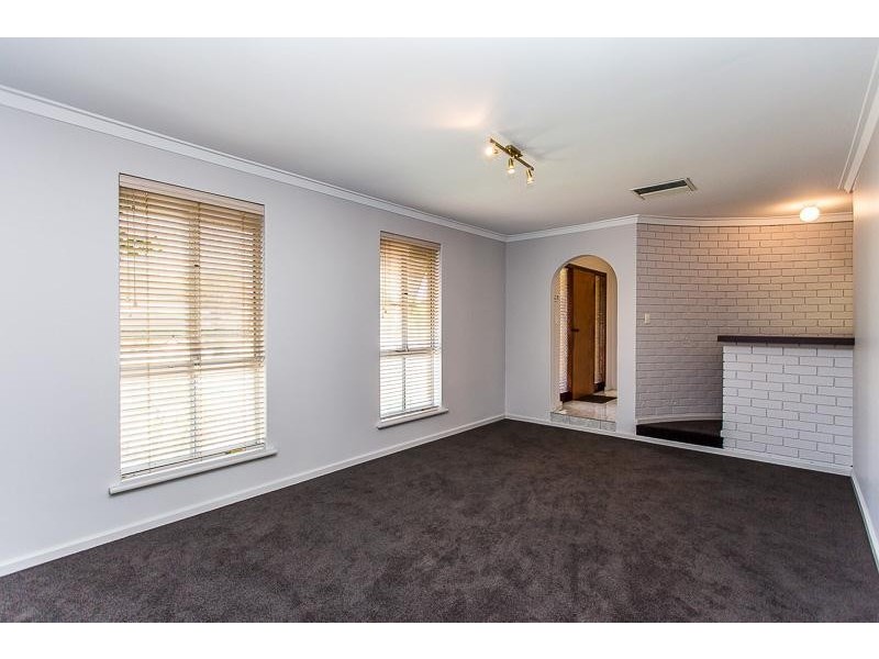 7 Romney Way, Parkwood WA 6147