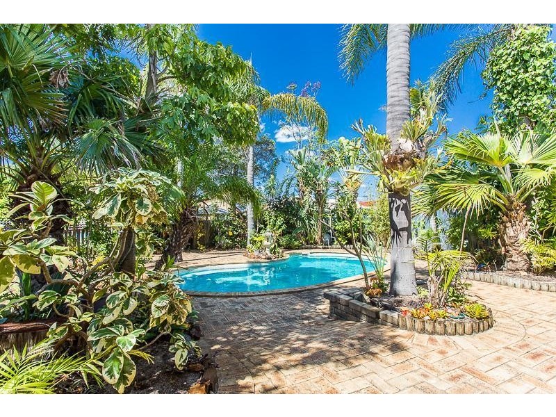 7 Romney Way, Parkwood WA 6147